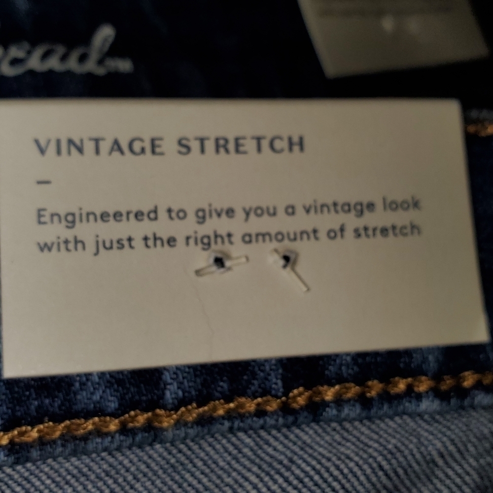 UNIVERSAL THREAD NWT distressed denim boyfriend shorts - Picture 5 of 7